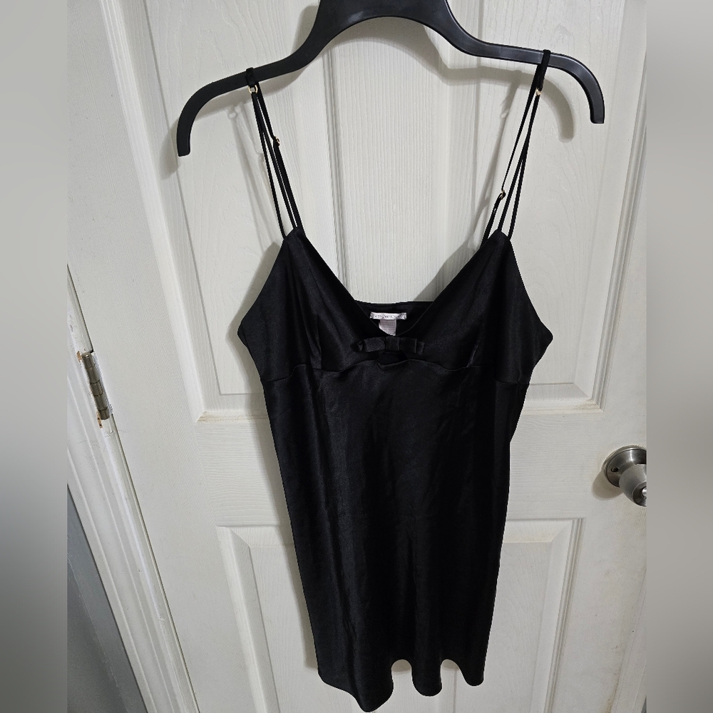 Victoria's Secret Womens Black Skip Dress Key Hole with Bow Size Large